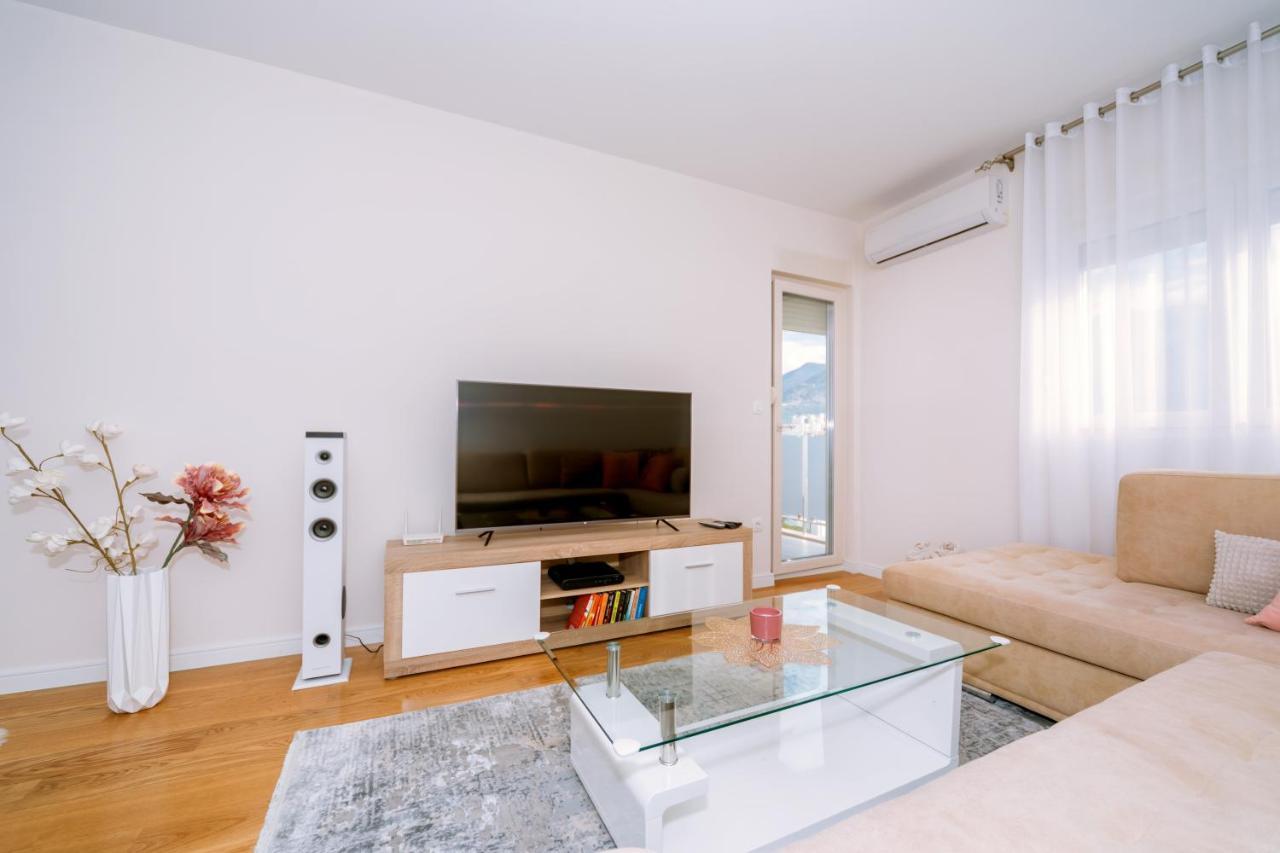 Eastside Apartment Бар Экстерьер фото