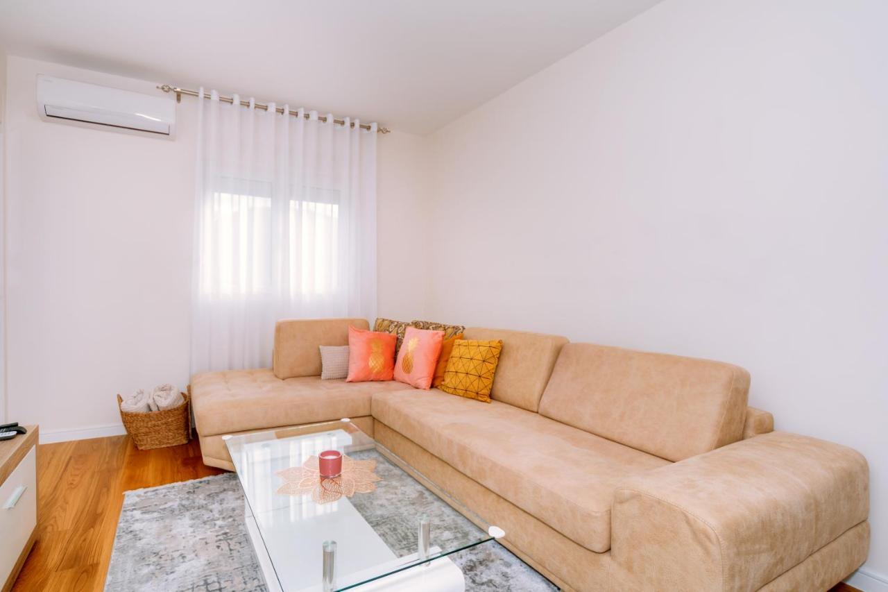 Eastside Apartment Бар Экстерьер фото